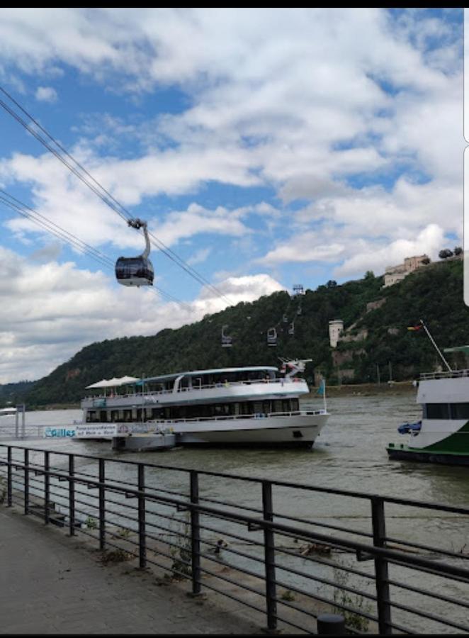 Fewo Mit Terasse Neuwied & Koblenz Exterior foto